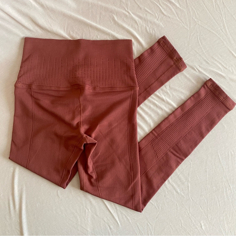 Avocado Rosewood Fire Leggings - Picture 2 of 9